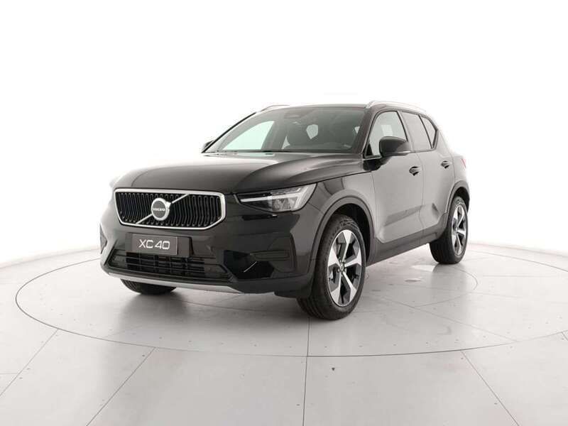 Nuova Volvo XC40 Core 164 CV (120 kW) 2025 Onyx black SUV