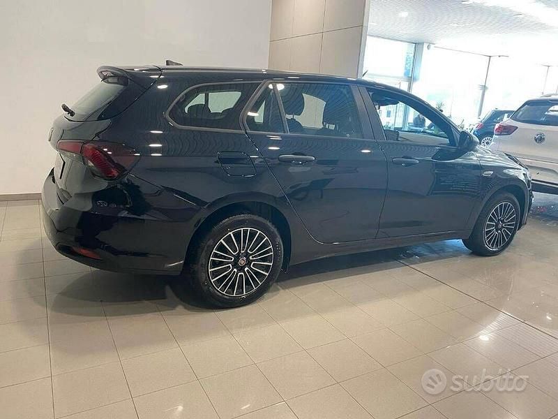 Usata Fiat Tipo 101 CV (74 kW) 2022 Nero Station wagon