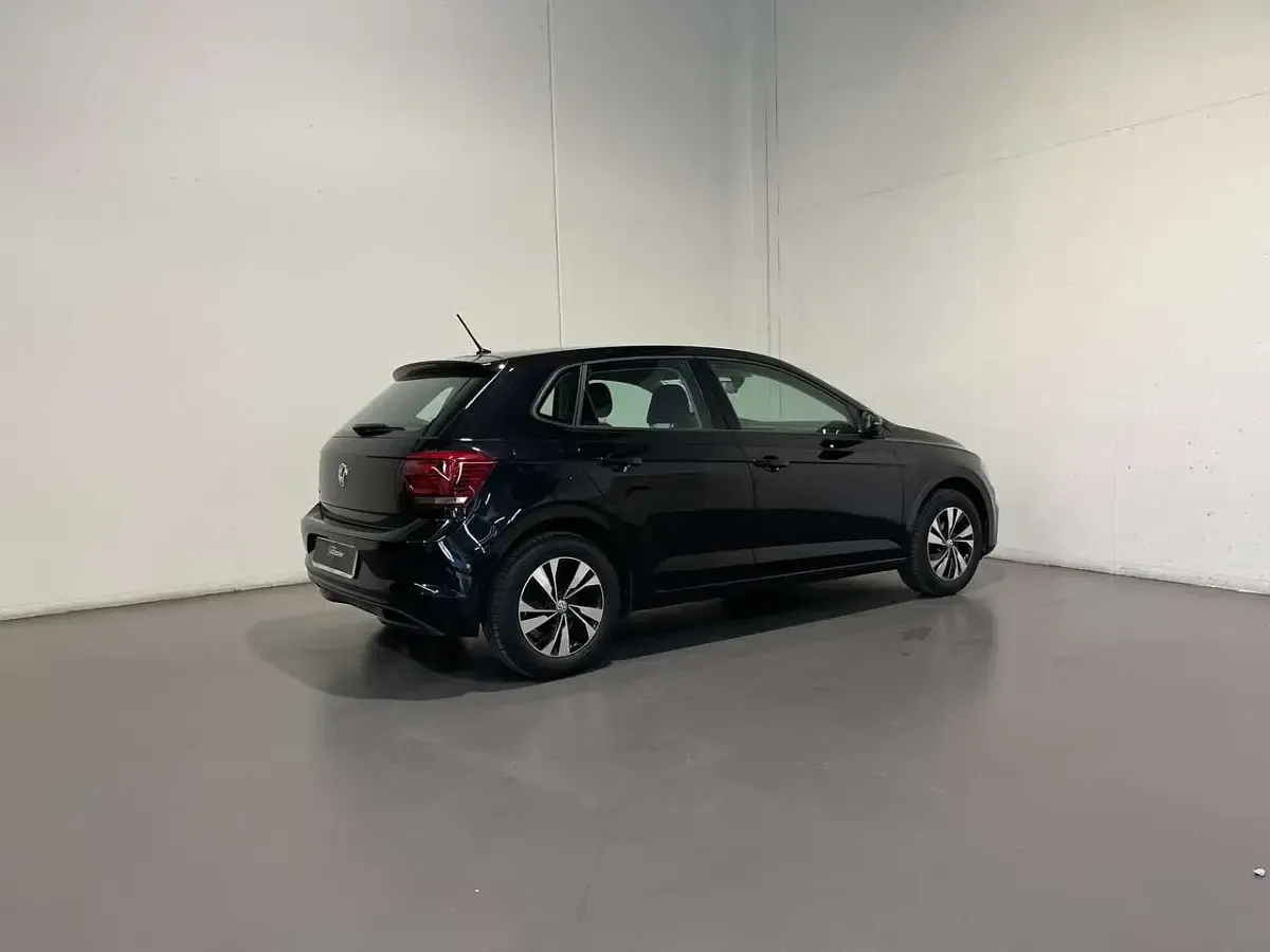Usata VW Polo Comfortline 75 CV (55 kW) 2017 Grigio medio Berlina