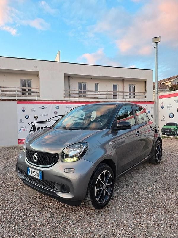 Usata Smart ForFour Passion 2016 Grigio Utilitaria