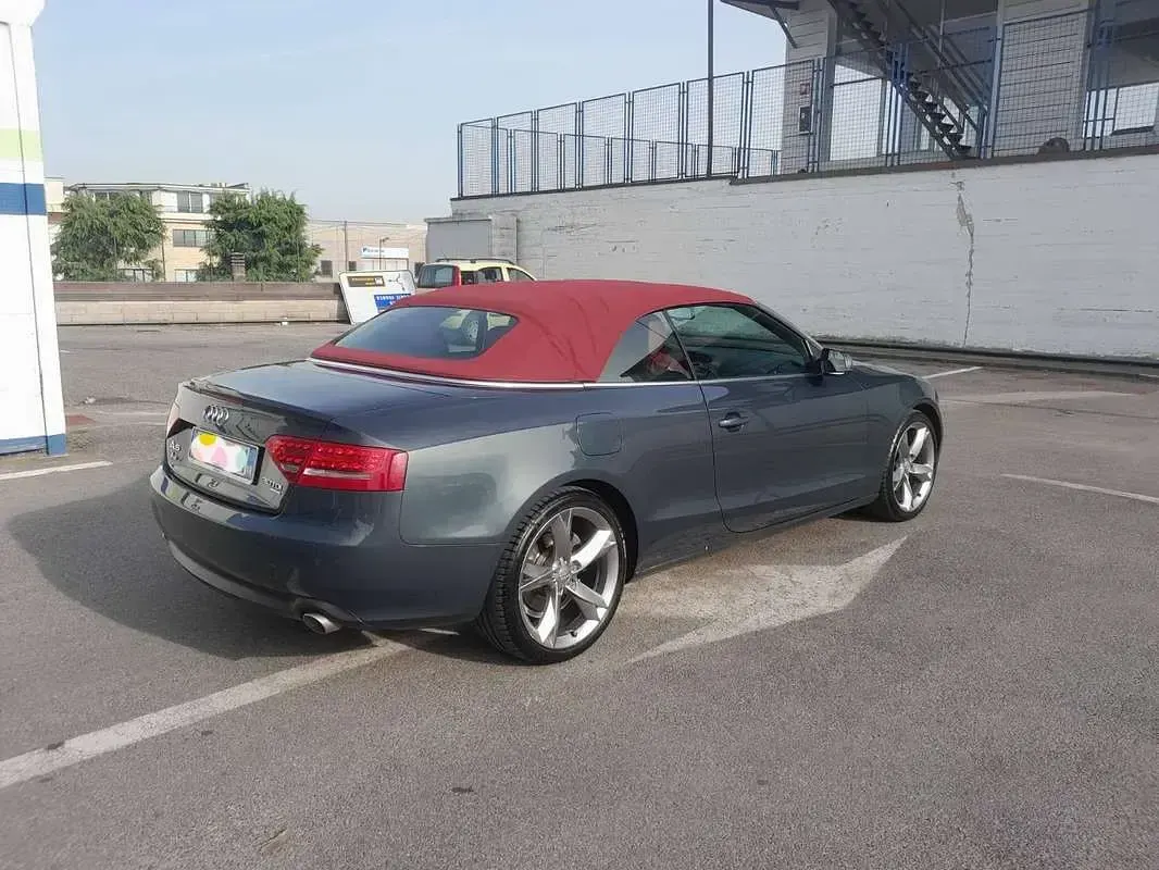 Usata Audi A5 Cabriolet 239 CV (175 kW) 2010 Grigio Cabrio