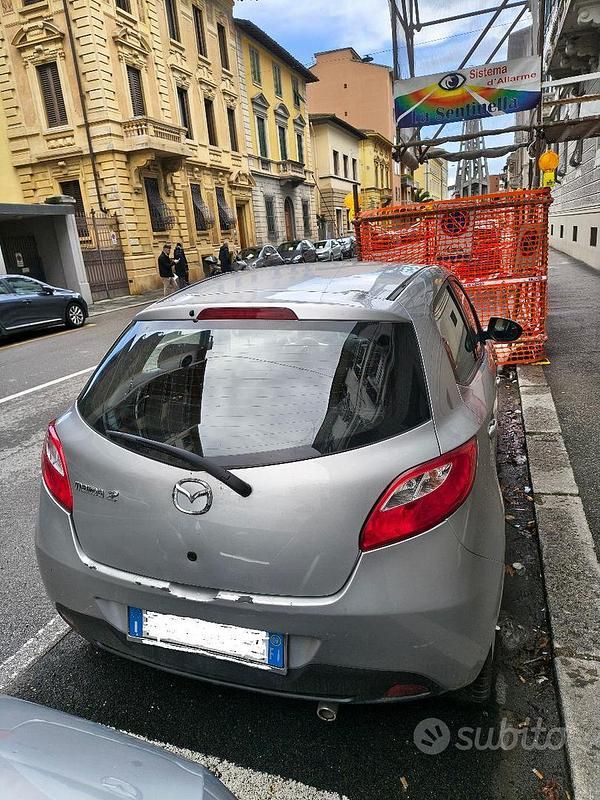 Usata Mazda 2 75 CV (55 kW) 2009 Grigio Berlina