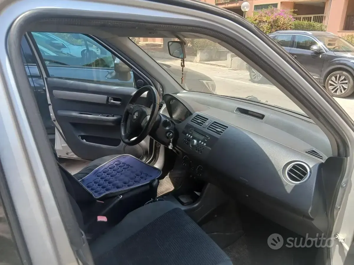 Usata Suzuki Swift 92 CV (67 kW) 2009 Grigio Utilitaria