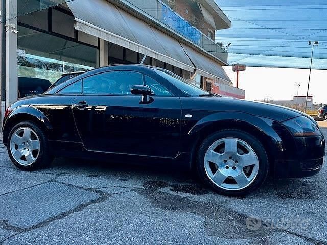 Usata Audi TT 225 CV (165 kW) 2001 Nero Coupé