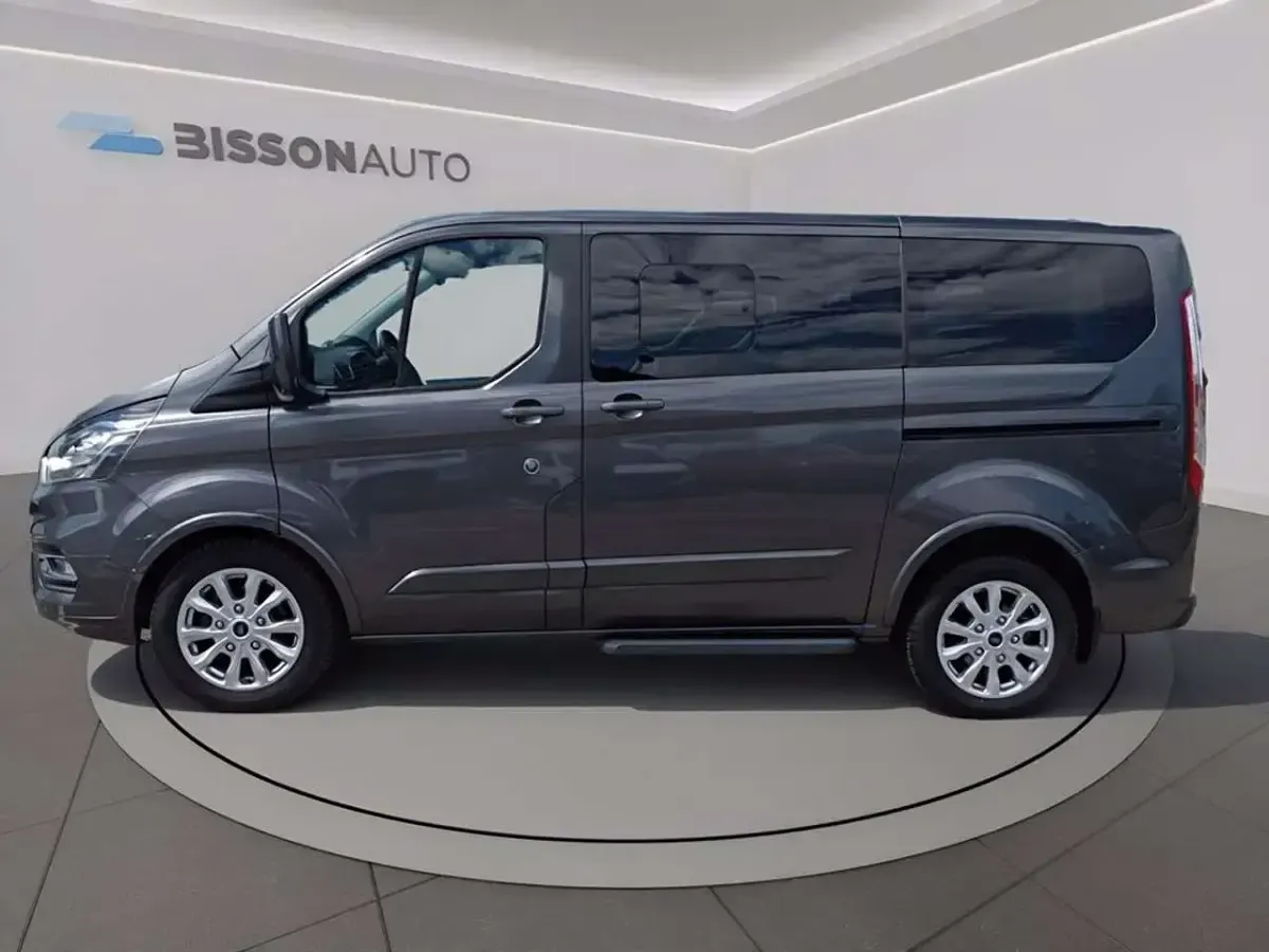 Usata Ford Tourneo Custom Titanium 185 CV (136 kW) 2021 Magnetic Furgone