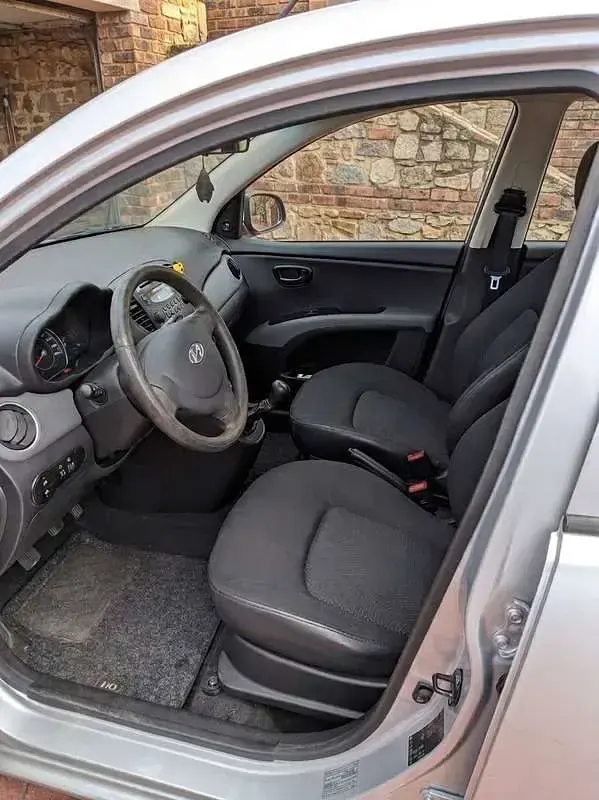 Usata Hyundai i10 Classic 69 CV (50 kW) 2013 Argento Utilitaria