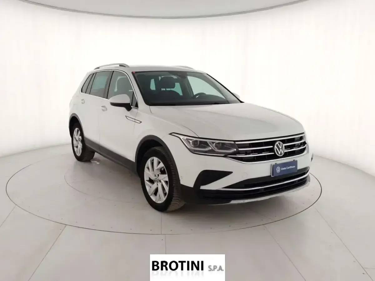 Usata VW Tiguan Elegance 150 CV (110 kW) 2020 Bianco SUV