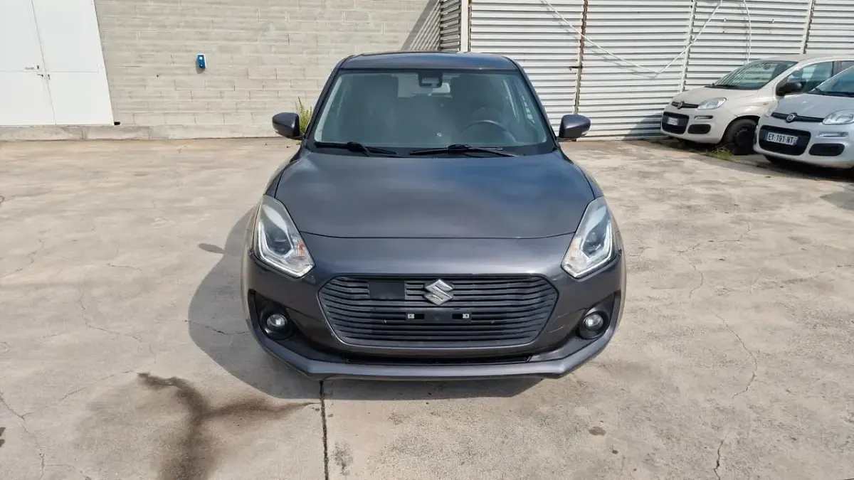 Usata Suzuki Swift 111 CV (81 kW) 2018 Grigio Utilitaria