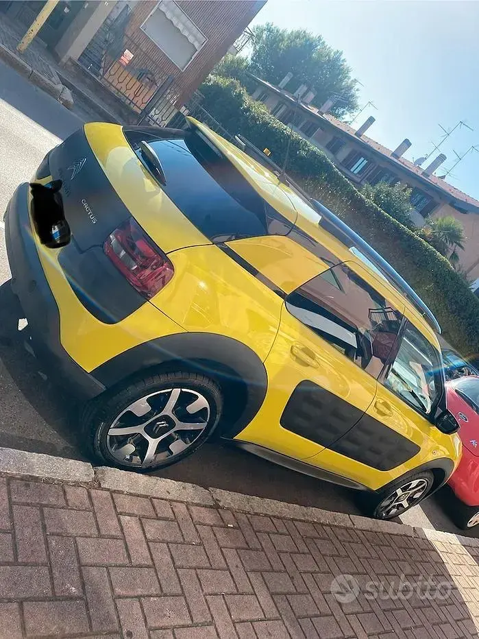 Usata Citroën C4 Cactus 82 CV (60 kW) 2015 Giallo Utilitaria