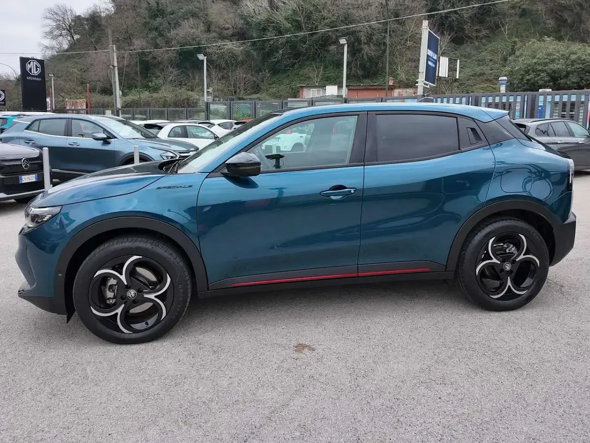 Usata Alfa Romeo GT Junior Edizione Speciale 136 CV (100 kW) 2024 Blue navigli metalliz SUV
