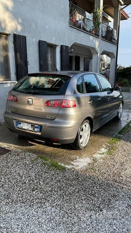 Usata Seat Ibiza 2006 Grigio Utilitaria
