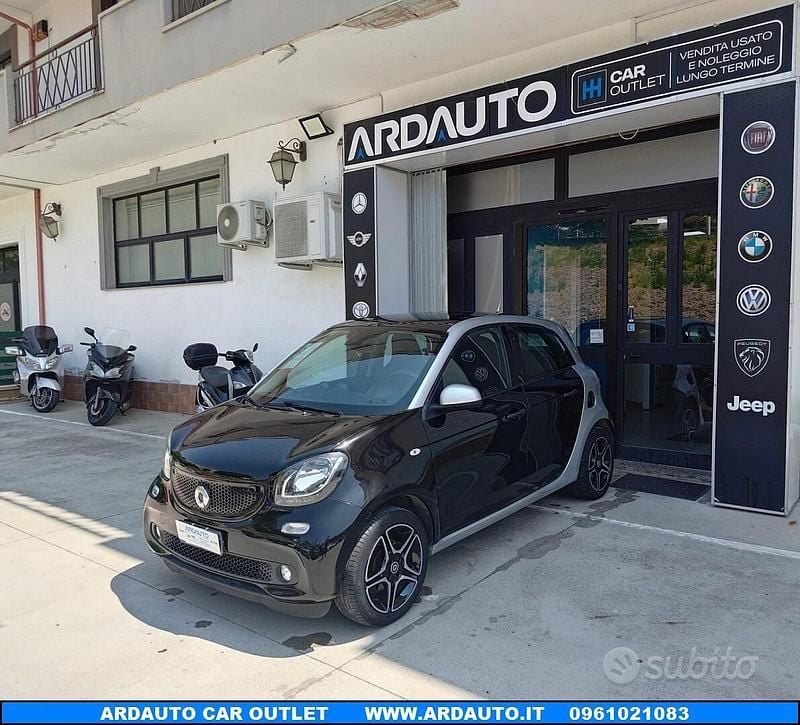 Nero Usata 2016 Smart ForFour Passion Due volumi | 6900 € (Ottimo prezzo) - Immagine 1/4