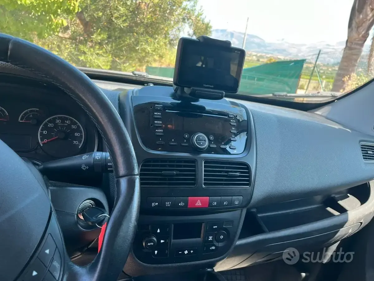 Usata Fiat Doblò 135 CV (99 kW) 2014 Bluazzurro Monovolume