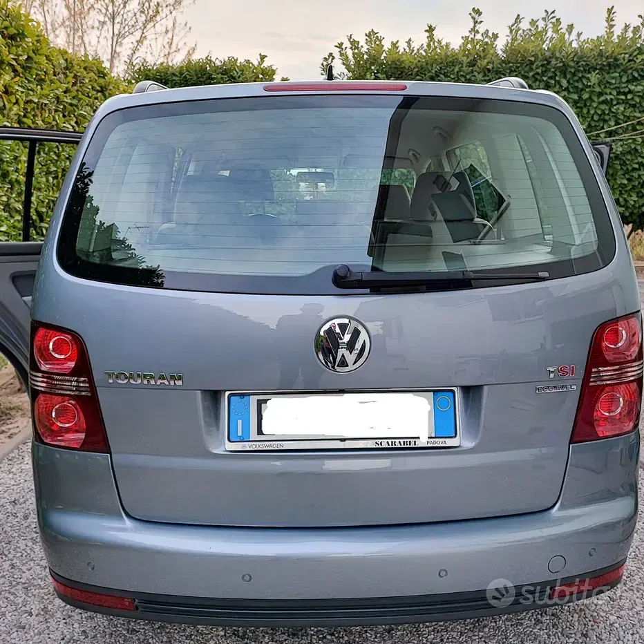 Usata VW Touran 2010 Grigio Monovolume