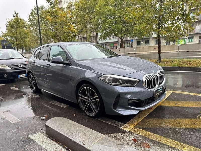 Usata BMW 120 M Sport 190 CV (139 kW) 2023 Mineral grey Utilitaria