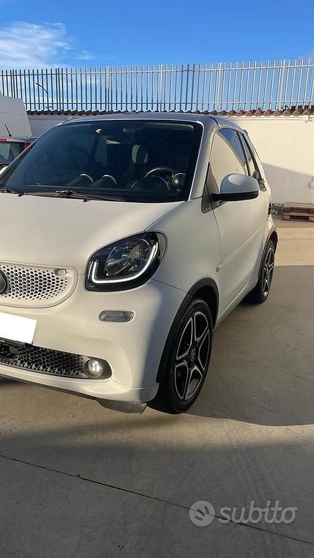Bianco Usata 2018 Smart ForTwo Cabrio Cabrio | 16.499 € - Immagine 1/4