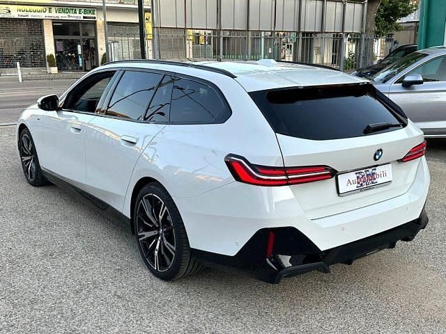 Usata BMW 520 M Sport 197 CV (144 kW) 2024 Bianco Station wagon