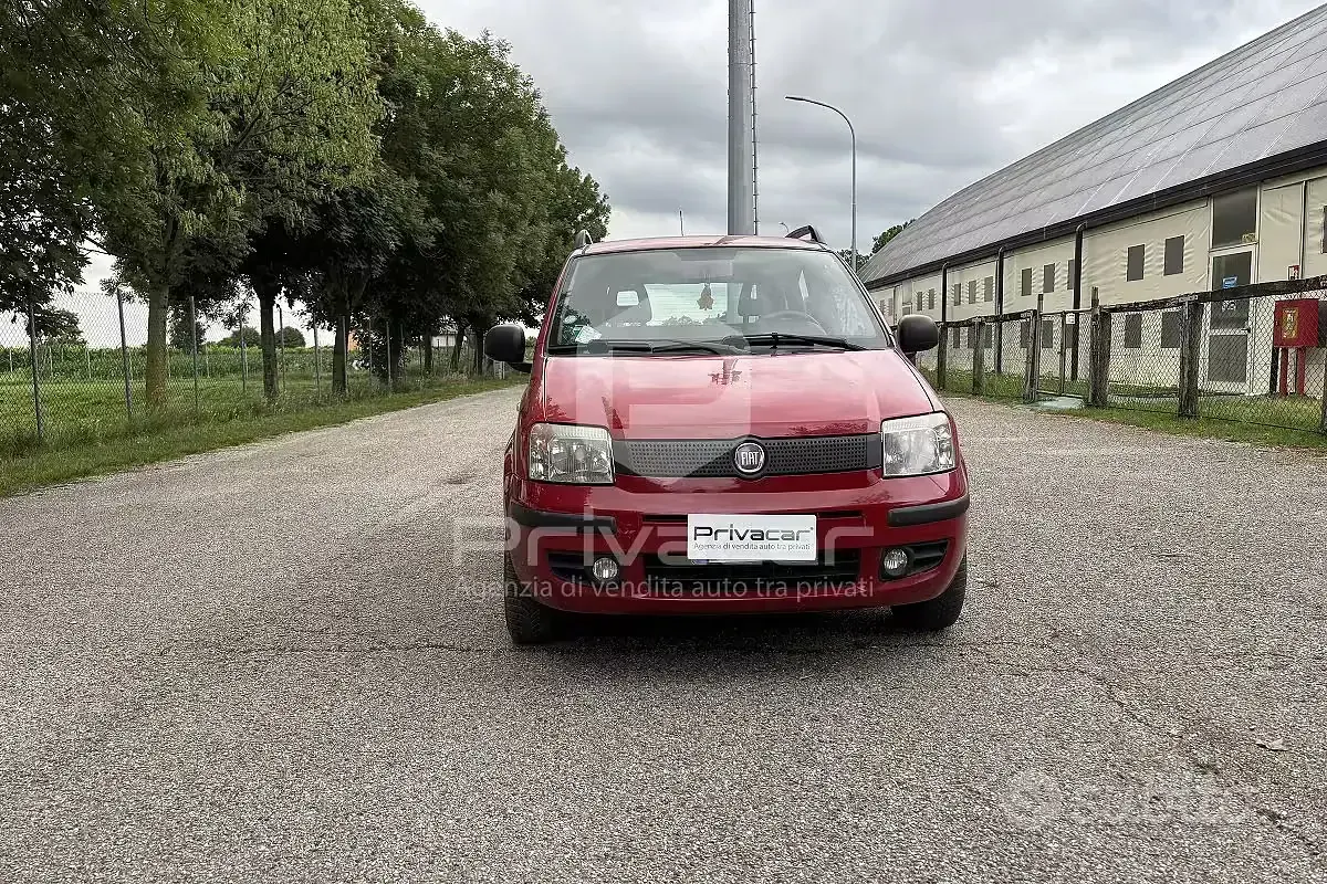 Usata Fiat Panda Active 77 CV (56 kW) 2012 Rosso Utilitaria