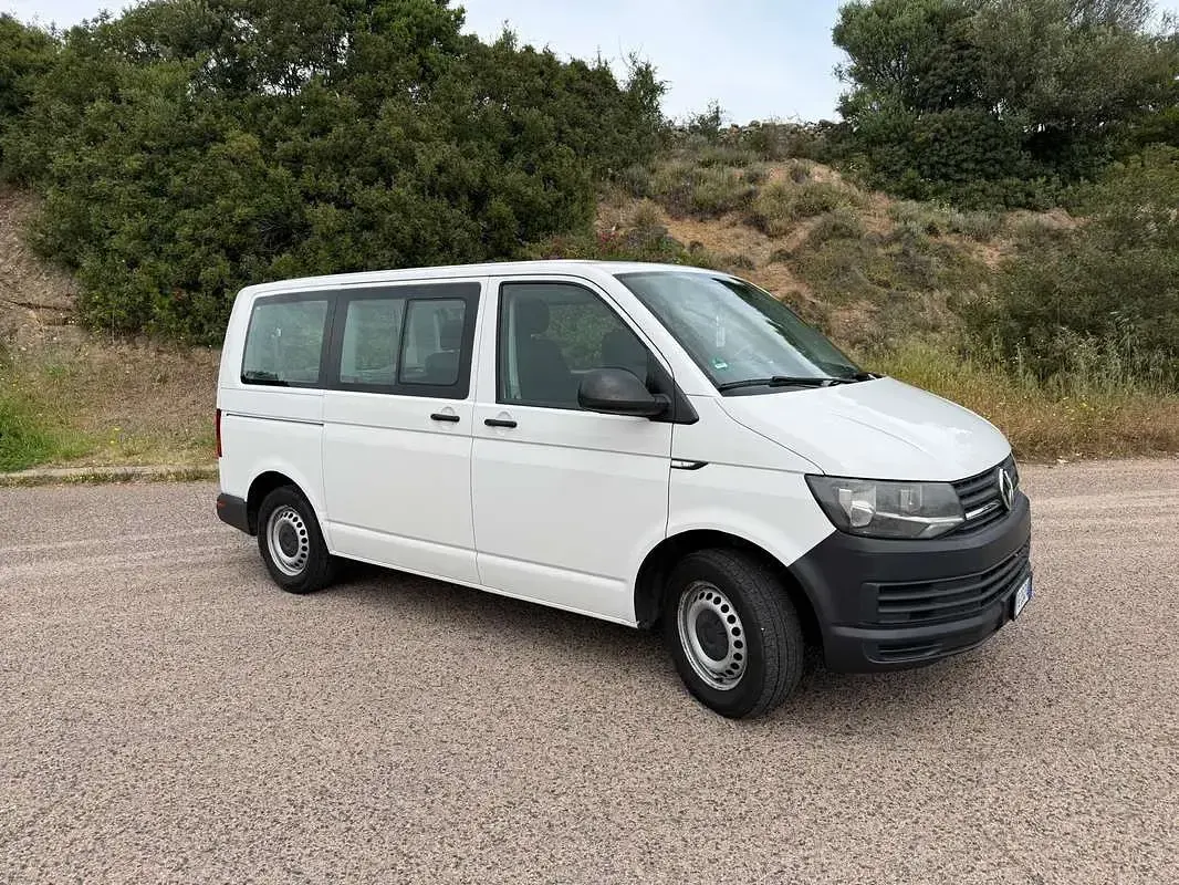 Usata VW Caravelle 150 CV (110 kW) 2016 Bianco Furgone