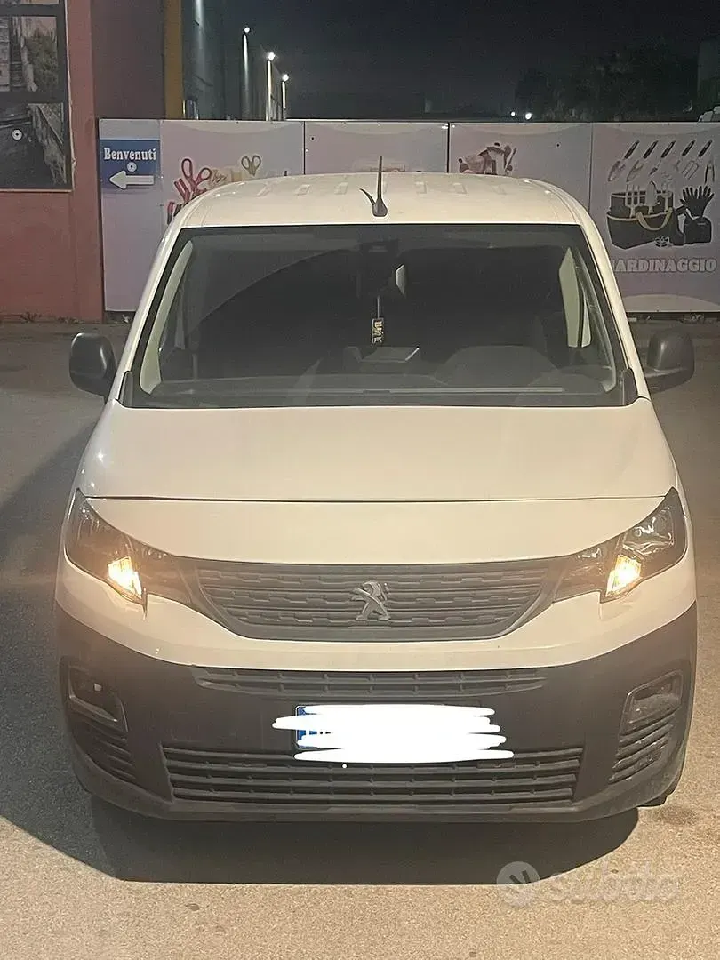 Occasion Peugeot Partner 102 ch (75 kW) 2021 Monospace