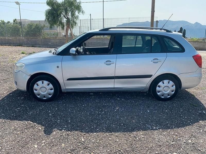 Usata Skoda Fabia 69 CV (50 kW) 2009 Argento Utilitaria