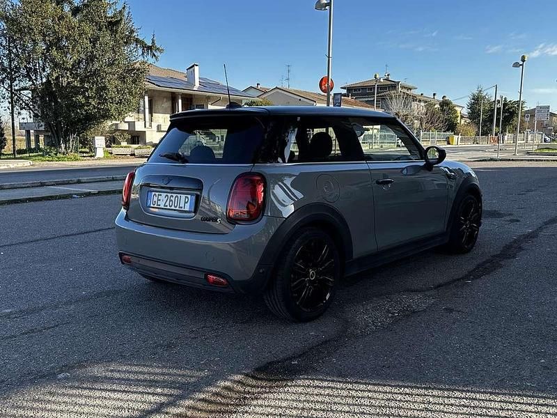 Usata Mini Cooper SE 75 kW (102 CV) 2021 Grigio Utilitaria