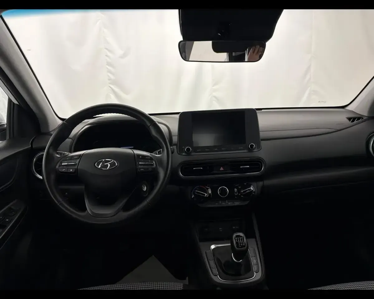 Usata Hyundai Kona 120 CV (88 kW) 2022 Bianco SUV