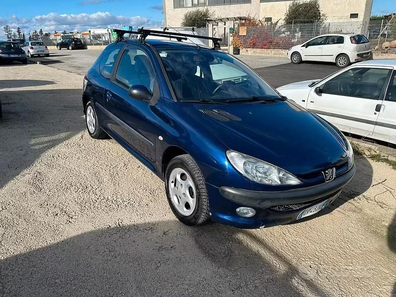 Usata Peugeot 206 2004 Blu Utilitaria