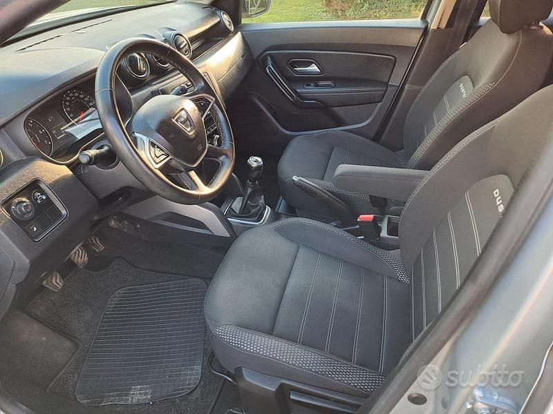Usata Dacia Duster 100 CV (73 kW) 2020 Grigio SUV