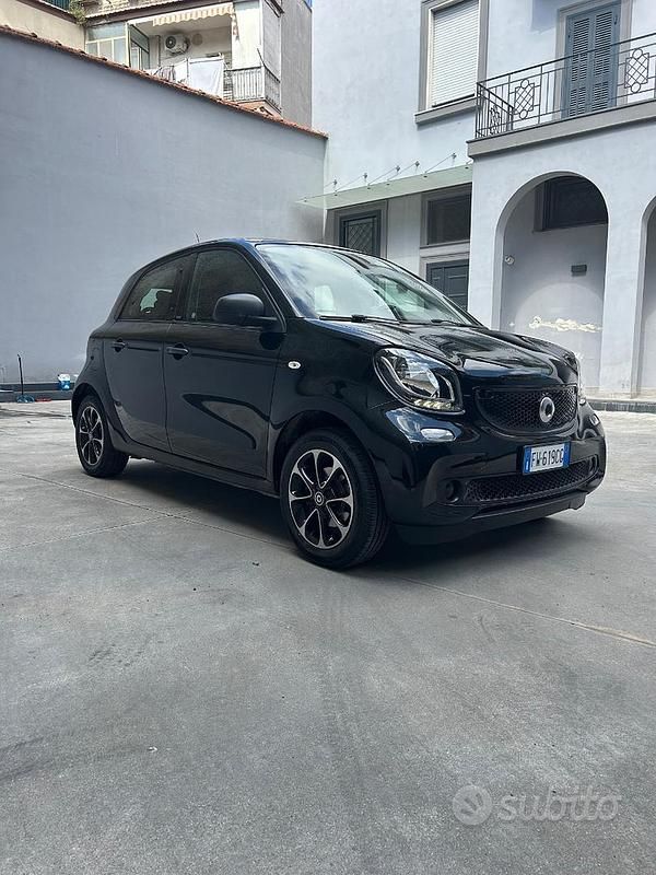 Usata Smart ForFour 2018 Nero Utilitaria