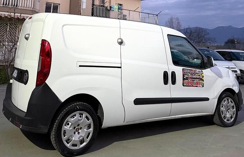 Usata Fiat Doblò 95 CV (69 kW) 2019 Bianco Monovolume