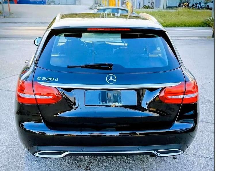Usata Mercedes C220 Executive 170 CV (125 kW) 2018 Nero Station wagon
