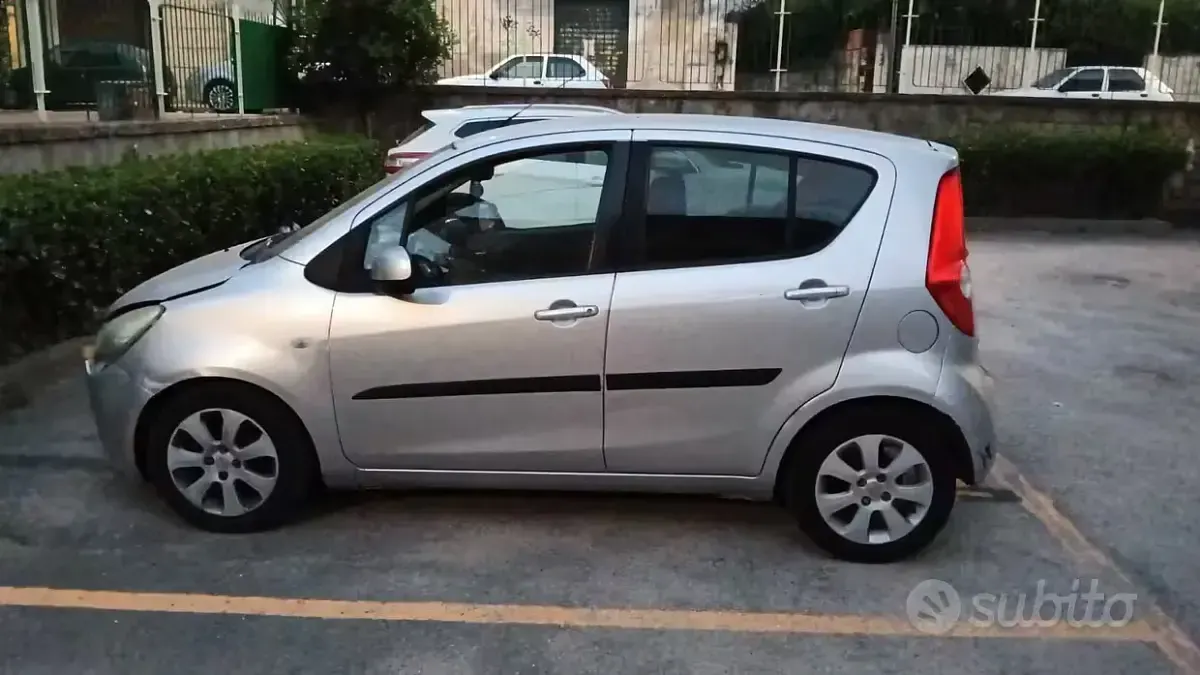 Usata Opel Agila 86 CV (63 kW) 2008 Grigio Utilitaria