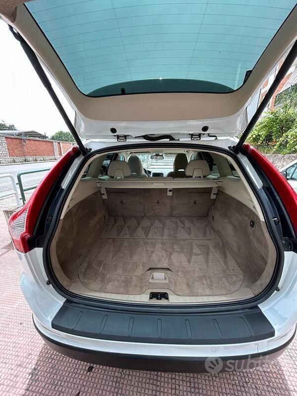 Usata Volvo XC60 Kinetic 215 CV (158 kW) 2011 Bianco SUV