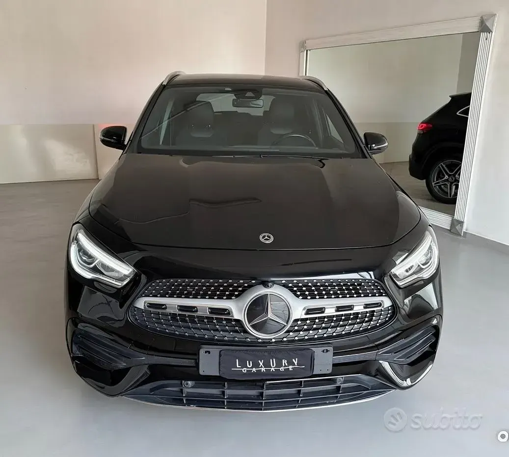 Usata Mercedes GLA220 Premium 190 CV (139 kW) 2020 Nero SUV