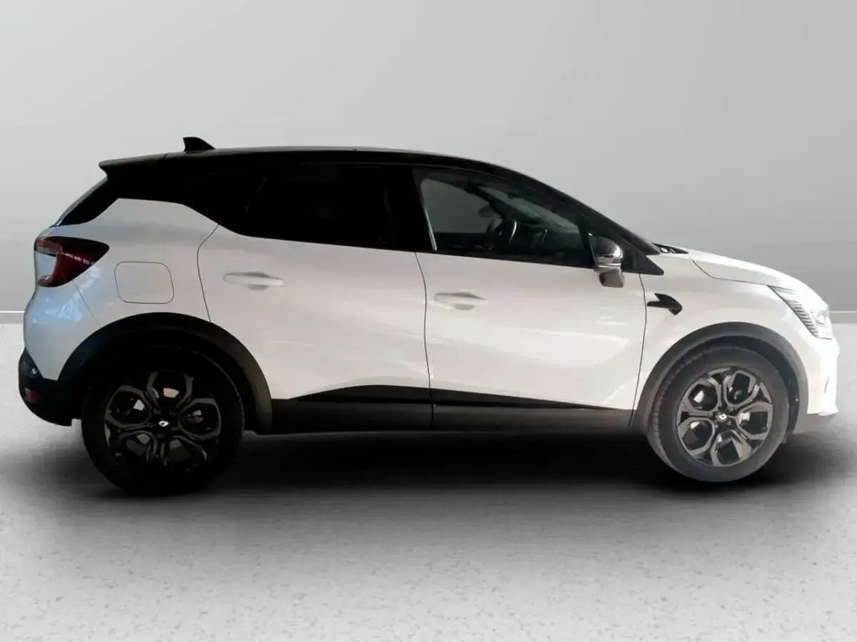 Usata Renault Captur Intens 159 CV (116 kW) 2022 Bianco SUV