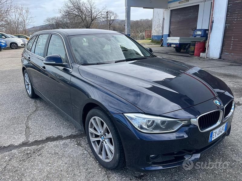 Usata BMW 320 Sport Line 183 CV (134 kW) 2015 Blu Station wagon