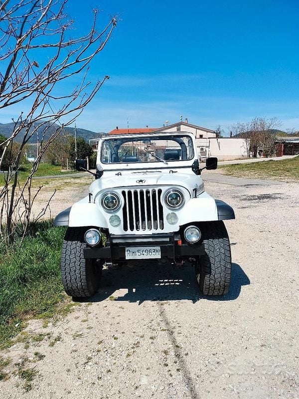 Usata Jeep CJ 1981 Bianco SUV
