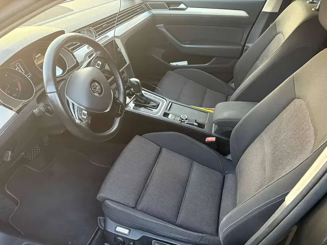 Usata VW Passat Comfortline 150 CV (110 kW) 2018 Grigio Station wagon