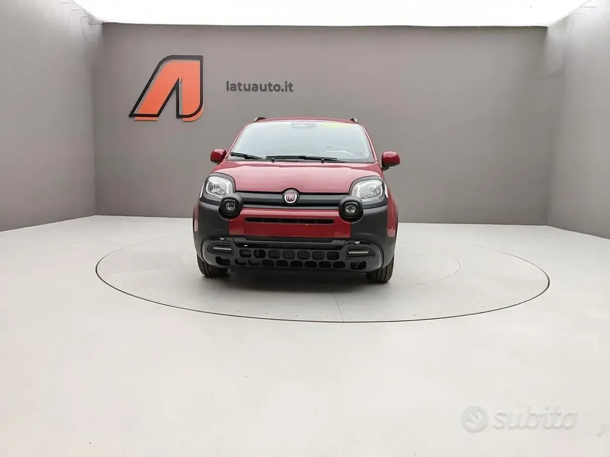 Usata Fiat Panda Cross 69 CV (50 kW) 2025 Rosso Utilitaria