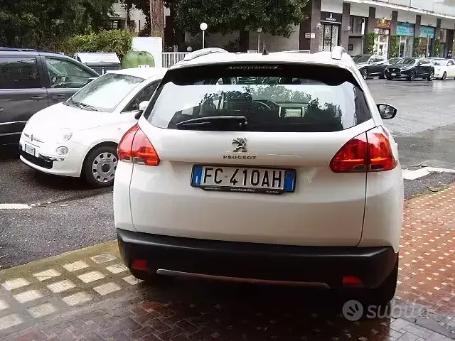 Usata Peugeot 2008 Allure 110 CV (80 kW) 2016 Bianco SUV