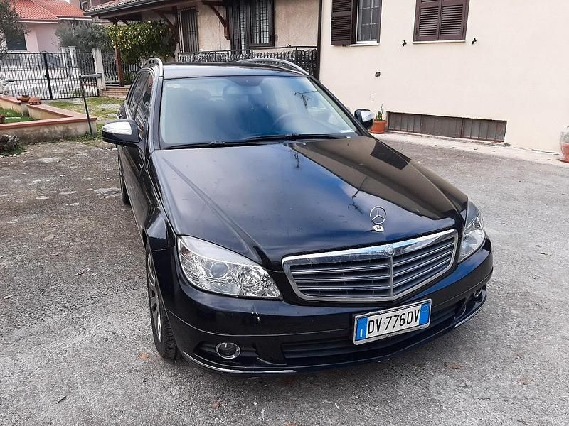 Nero Usata 2009 Mercedes C200 Station wagon | 7000 € (Buon prezzo) - Immagine 1/4