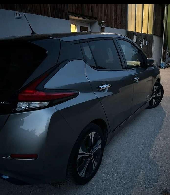 Usata Nissan Leaf N-Connecta 80 kW (109 CV) 2020 Grigio Utilitaria