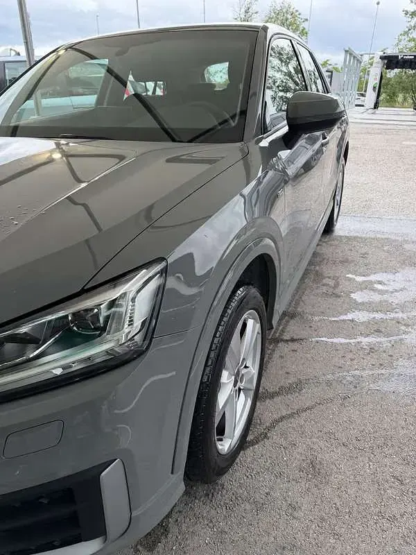 Usata Audi Q2 S-Line 116 CV (85 kW) 2018 Grigio SUV