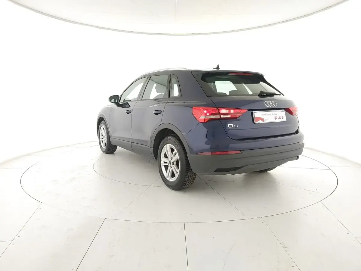Begagnad Audi Q3 150 HK (110 kW) 2022 Blå SUV