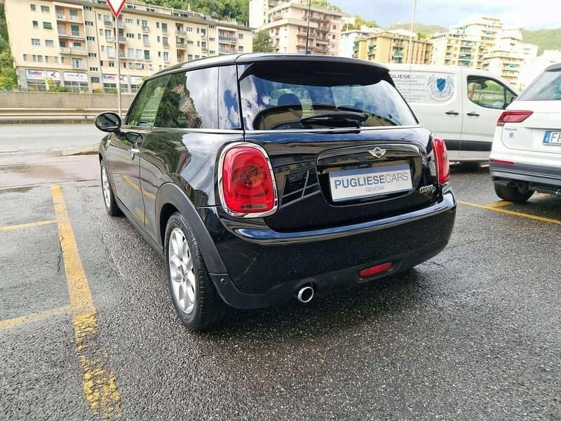 Usata Mini Cooper D Hype 116 CV (85 kW) 2017 Nero Utilitaria