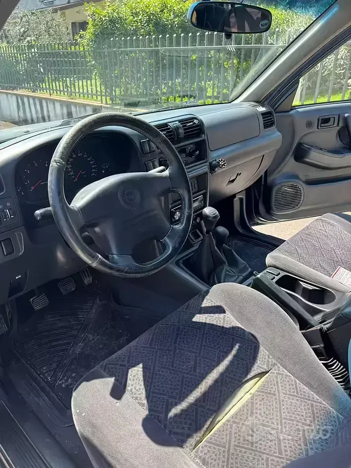 Usata Opel Frontera 115 CV (84 kW) 2000 Blu SUV
