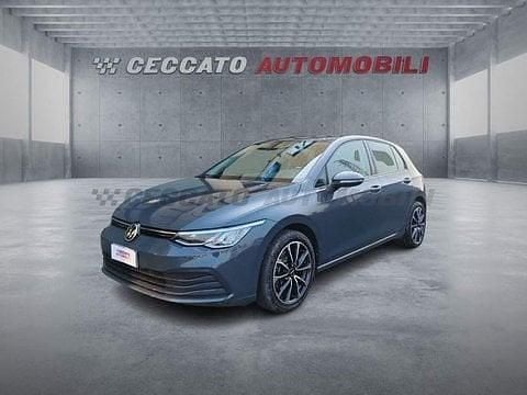 Grigio Usata 2020 VW Golf VIII Life Tre volumi | 15.379 € (Buon prezzo) - Immagine 1/4
