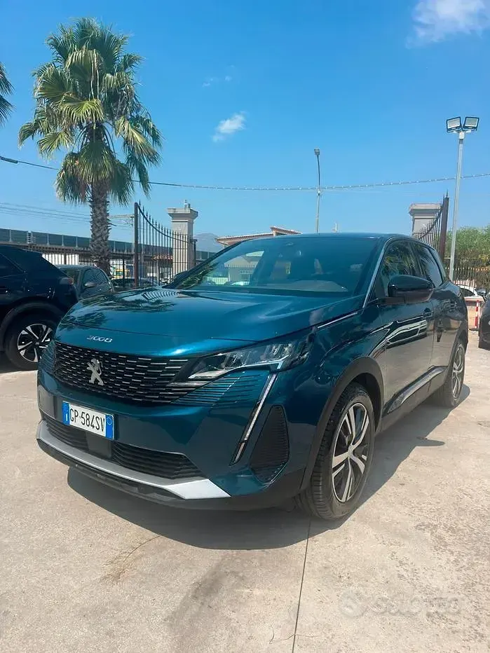 Usata Peugeot 3008 Allure 131 CV (96 kW) 2023 Blu SUV