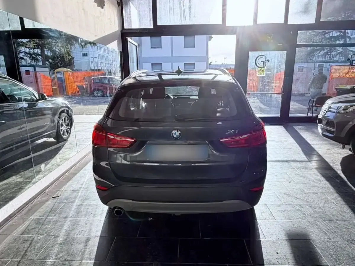 Usata BMW X1 Advantage 150 CV (110 kW) 2015 Atlantic grey metallic SUV
